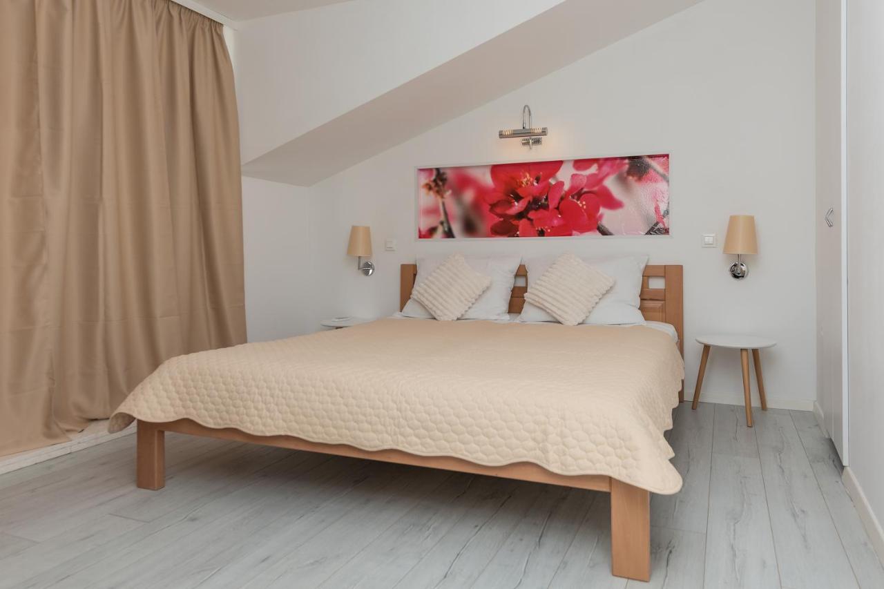Apartmani Maris Макарска Экстерьер фото